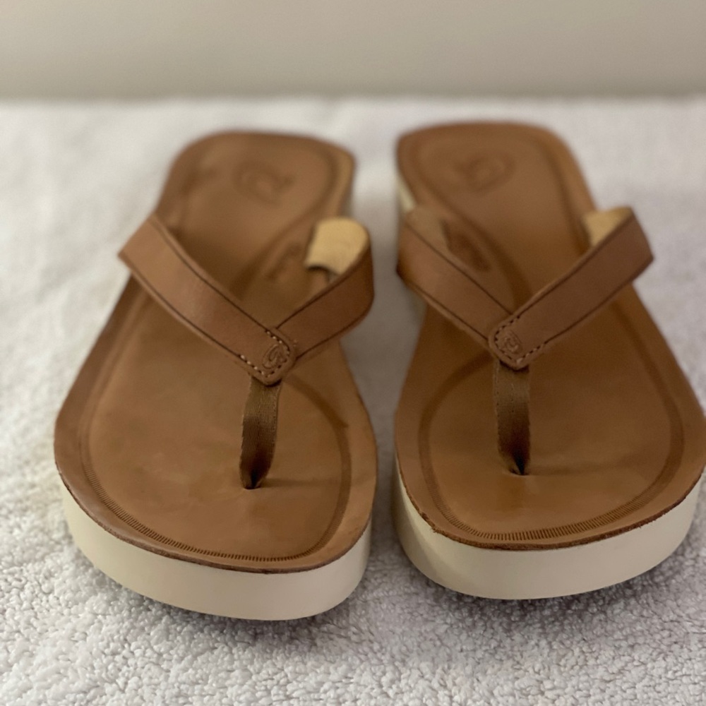 Women’s OleKai sandals, hardly worn, Size 10